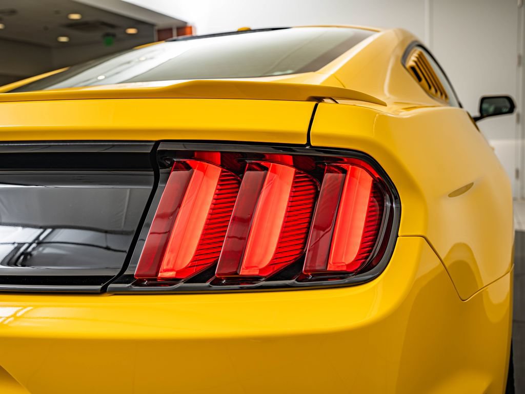 Used 2015 Ford Mustang GT Premium w/ Equipment Group 401A RWD image 16