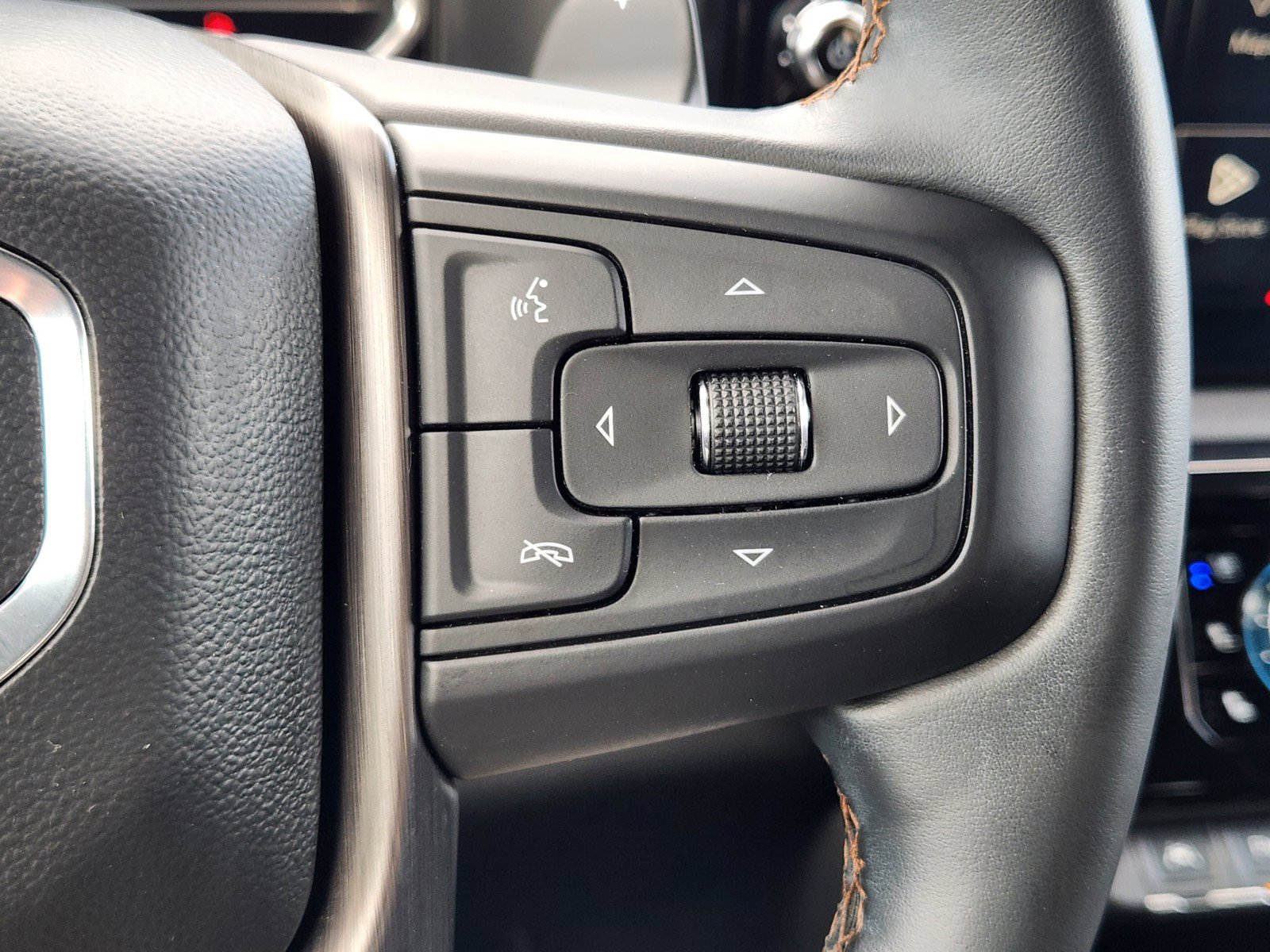Used 2024 GMC Sierra 1500 AT4 w/ Technology Package AWD/4WD image 24