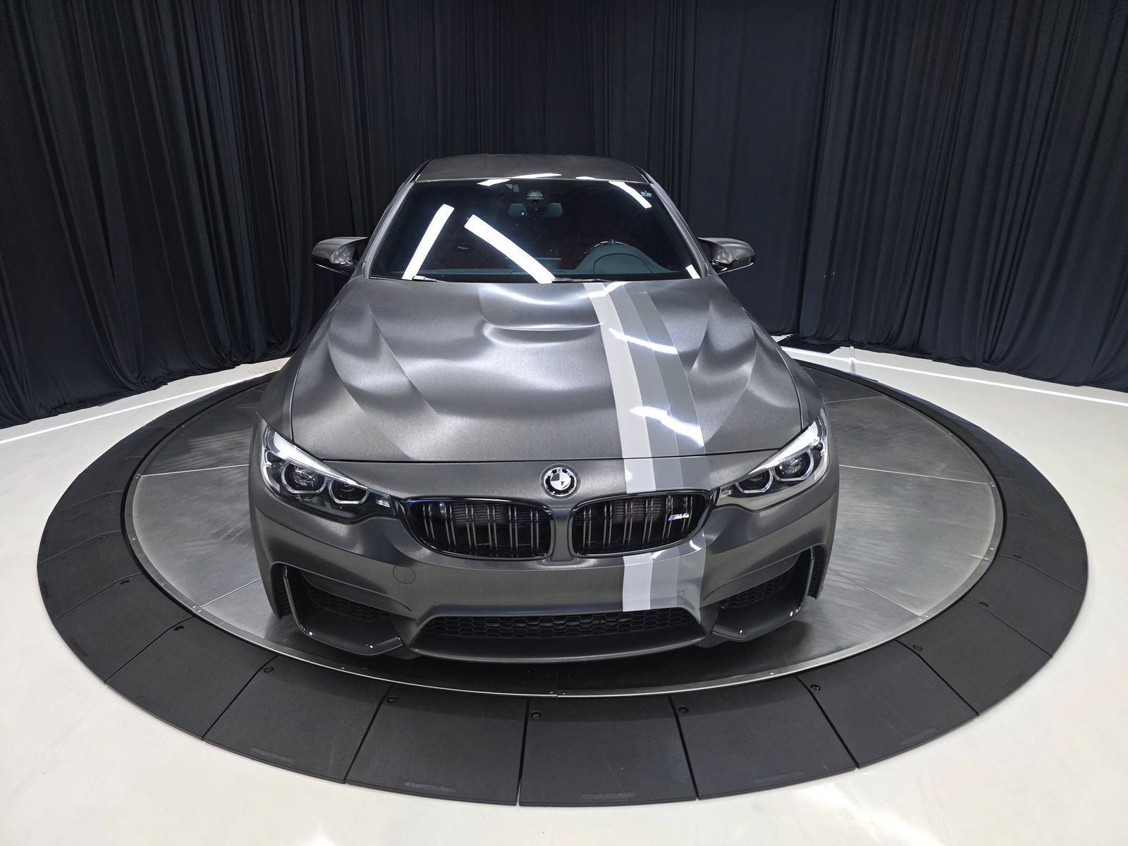 Used 2019 BMW M4 Coupe w/ Competition Package RWD image 8