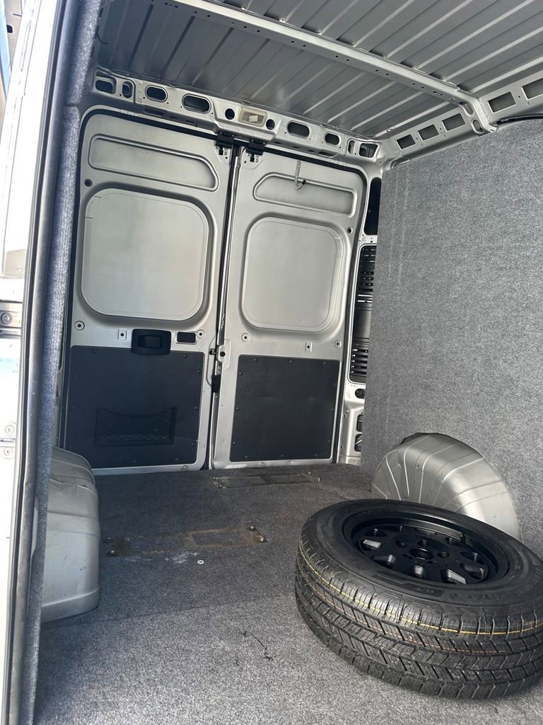 Used 2017 RAM ProMaster 1500 w/ Interior Convenience Group image 27