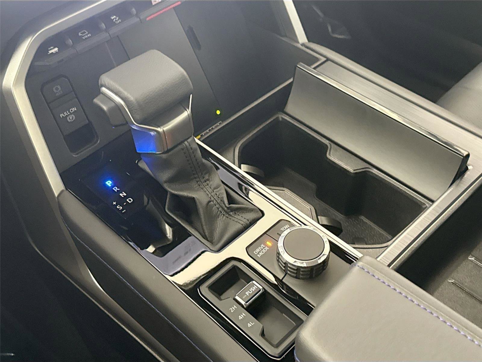 Used 2025 Toyota Tundra Platinum image 29