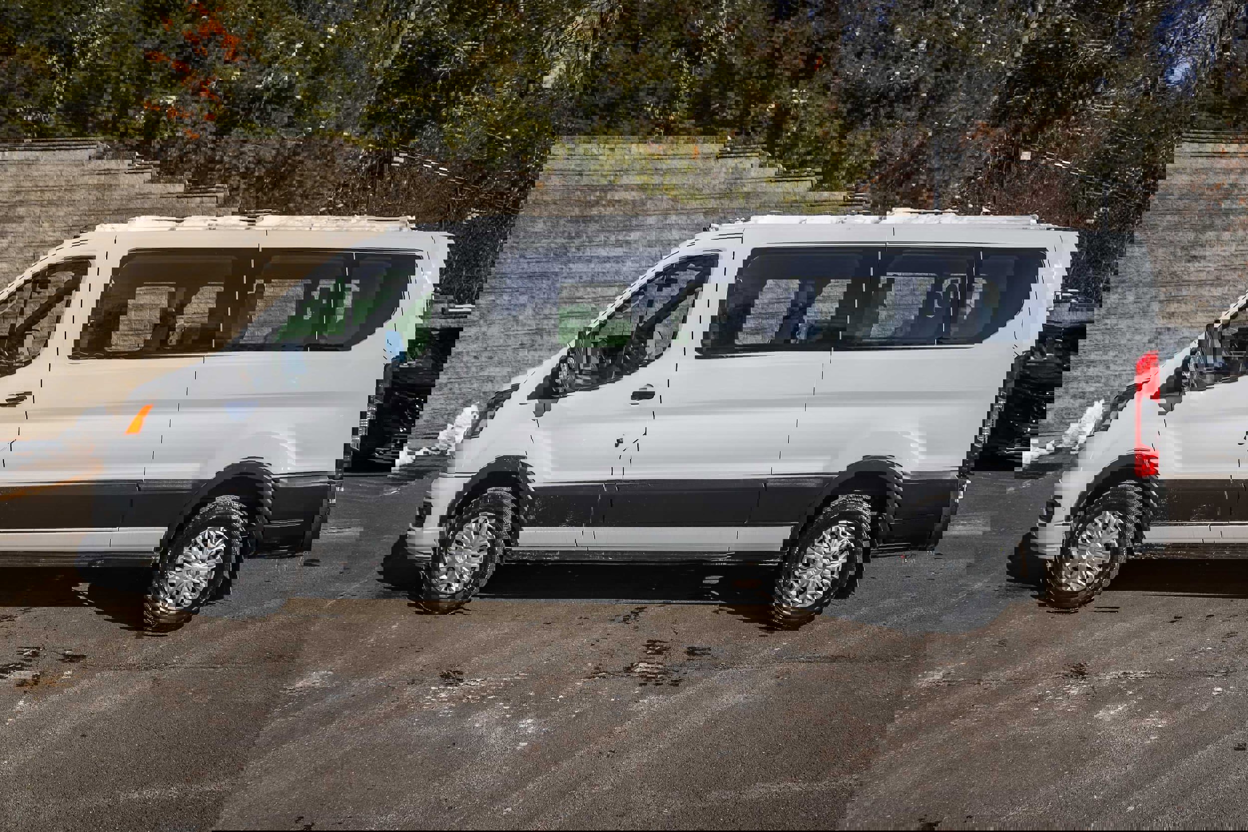 Used 2021 Ford Transit 350 XLT image 10