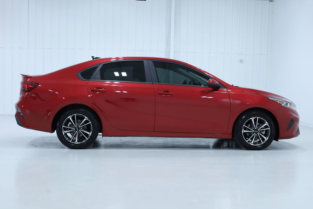 Used 2023 Kia Forte LXS image 6