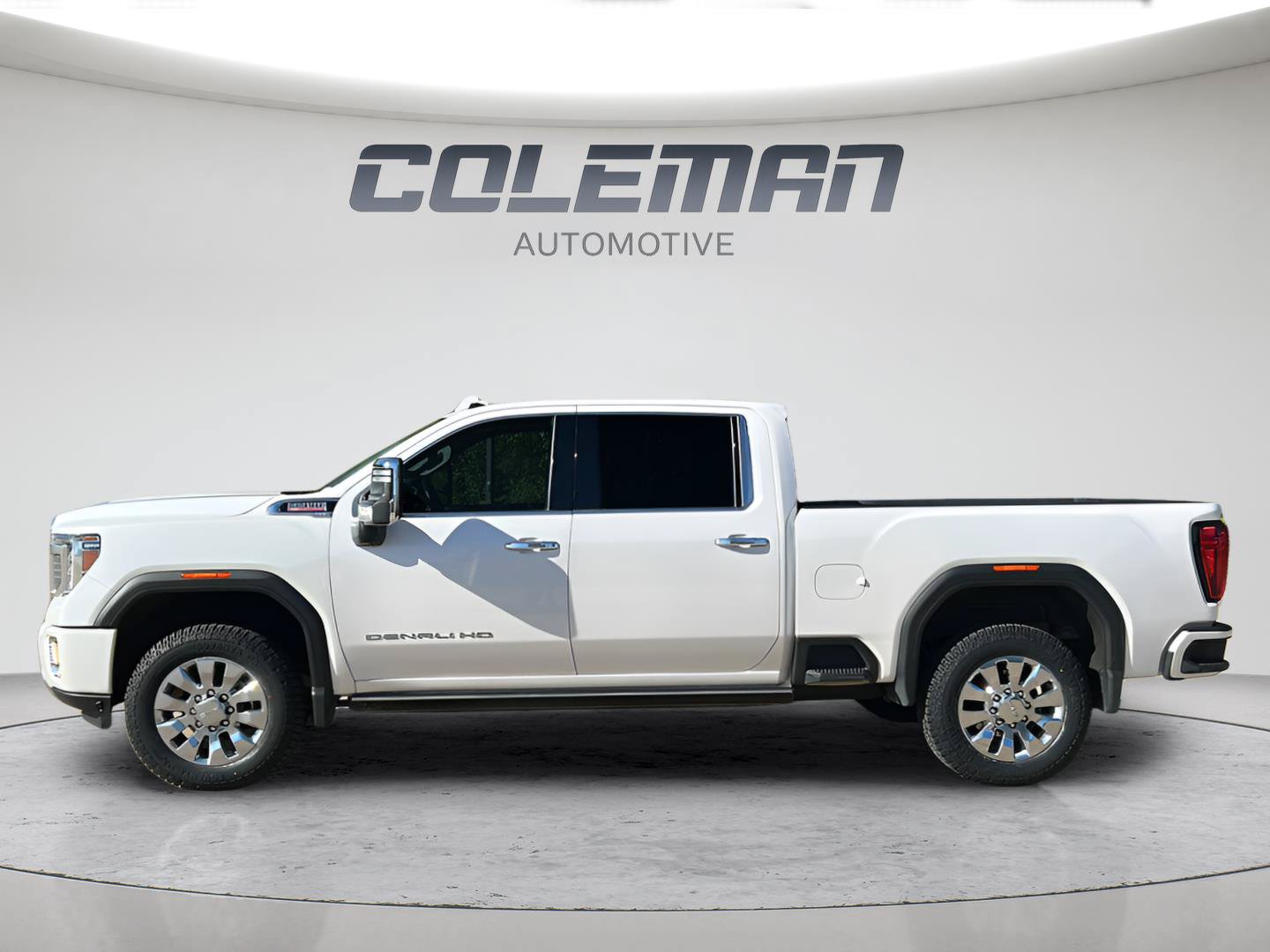 Used 2022 GMC Sierra 2500 Denali w/ Denali Ultimate Package AWD/4WD image 2