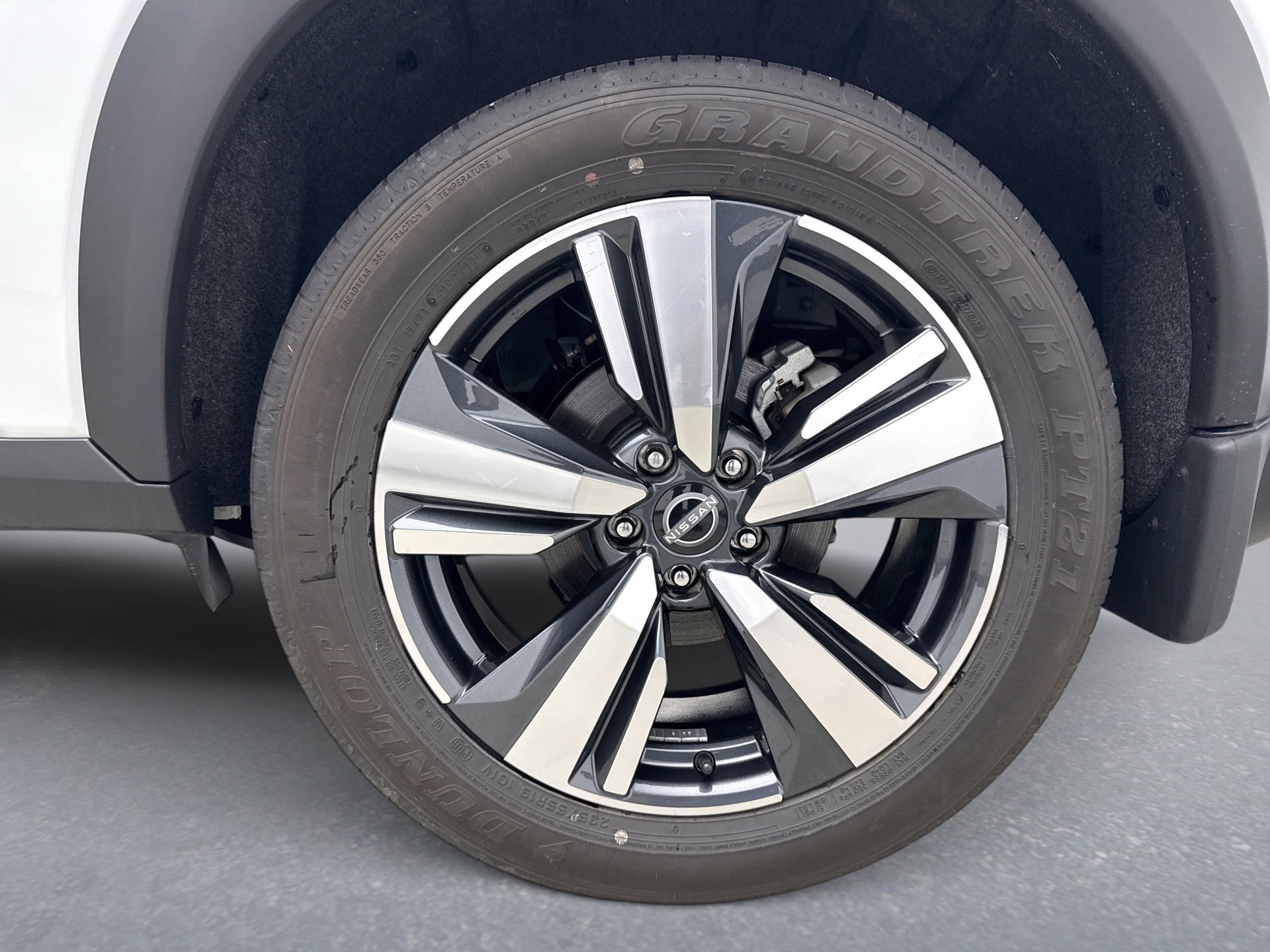 Used 2025 Nissan Rogue SL image 21