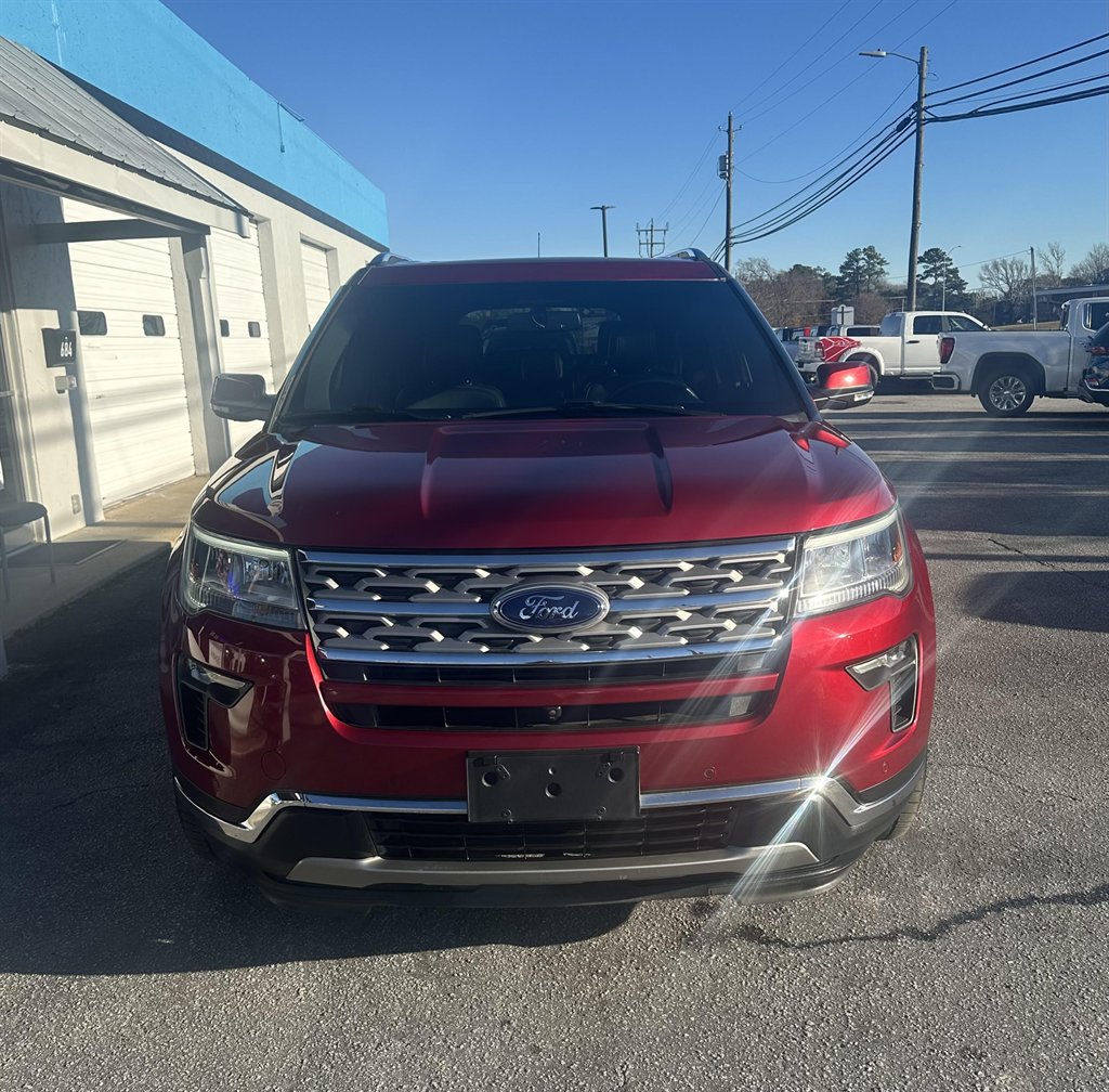 Used 2018 Ford Explorer Limited w/ Class II Trailer Tow Package image 2