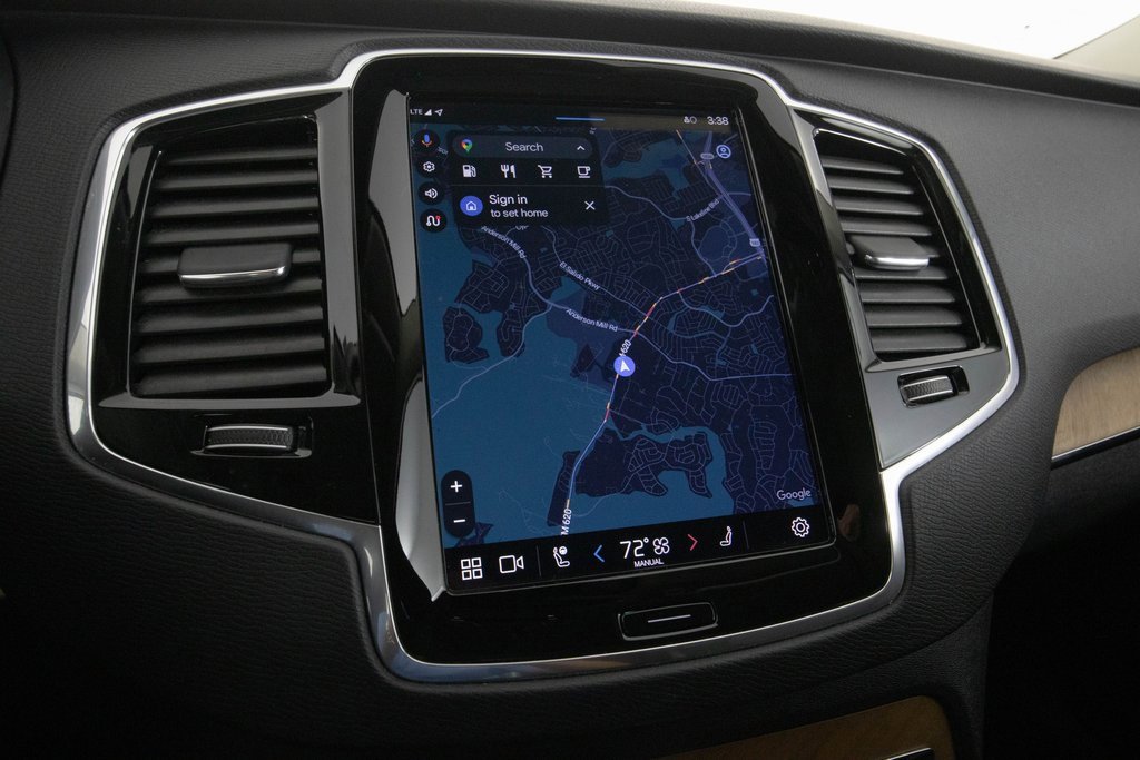 Used 2023 Volvo XC90 B6 Plus w/ Protection Package Premier image 24