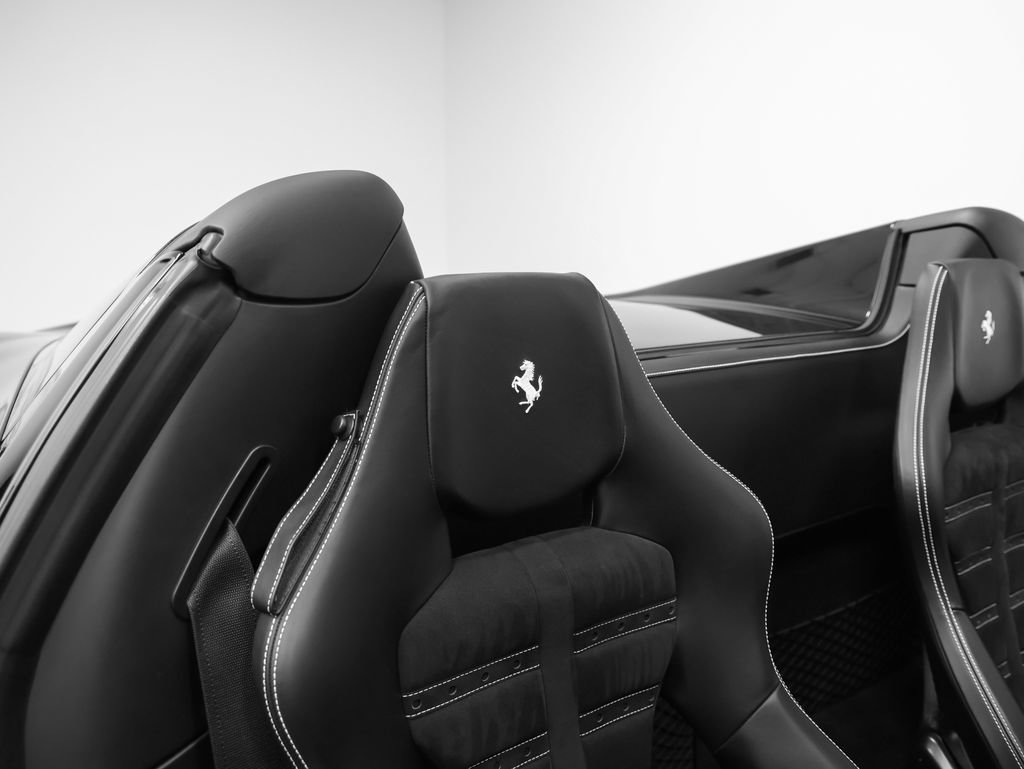 Certified 2021 Ferrari F8 Tributo RWD image 21