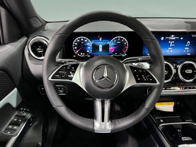 New 2026 Mercedes-Benz GLB 250 4MATIC image 16