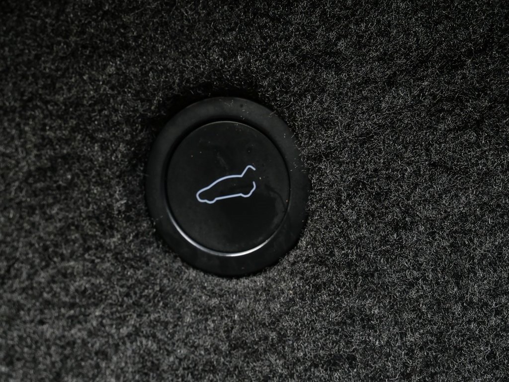 Used 2023 Tesla Model S Standard Range image 29