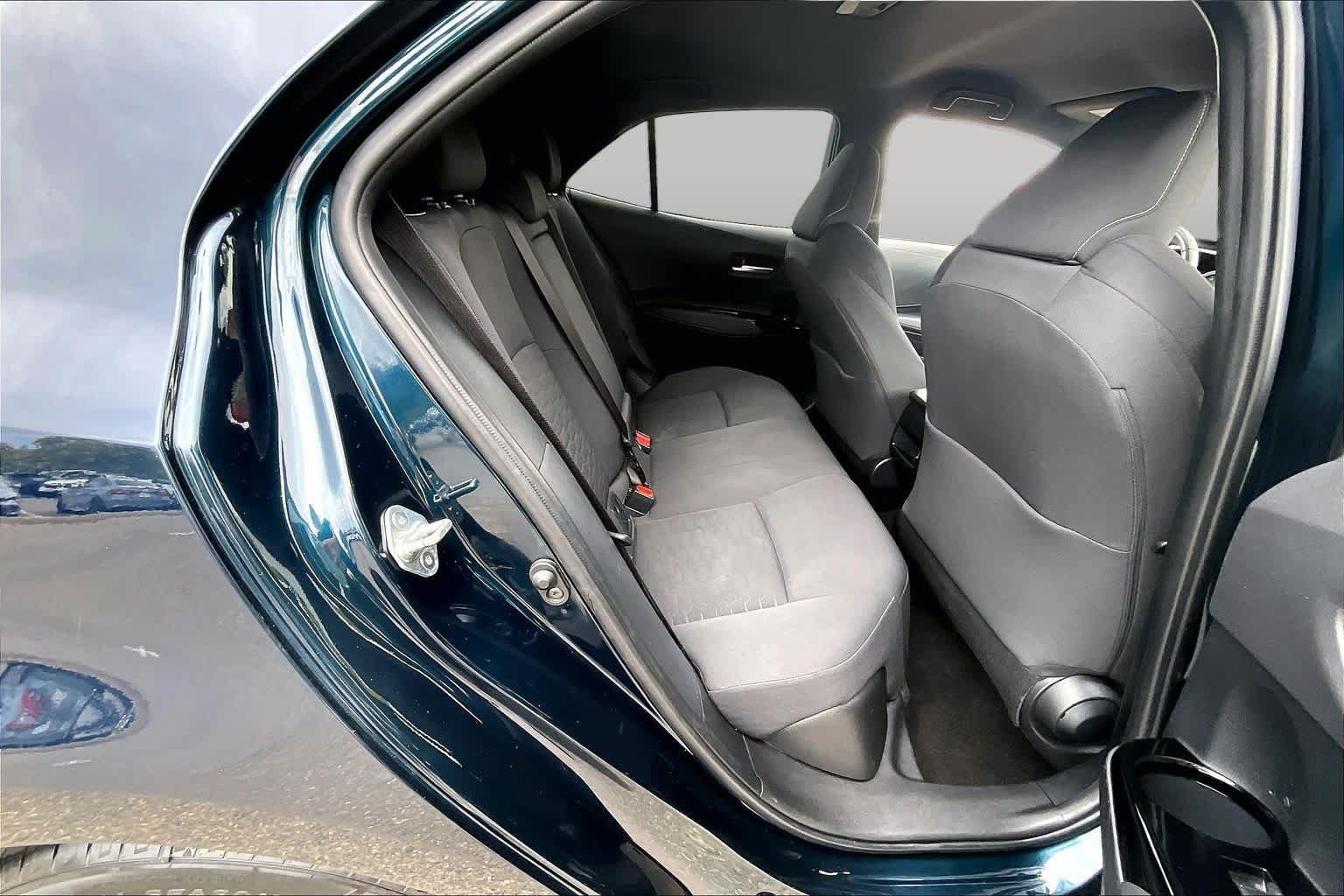 Certified 2022 Toyota Corolla SE w/ SE Preferred Package FWD image 19