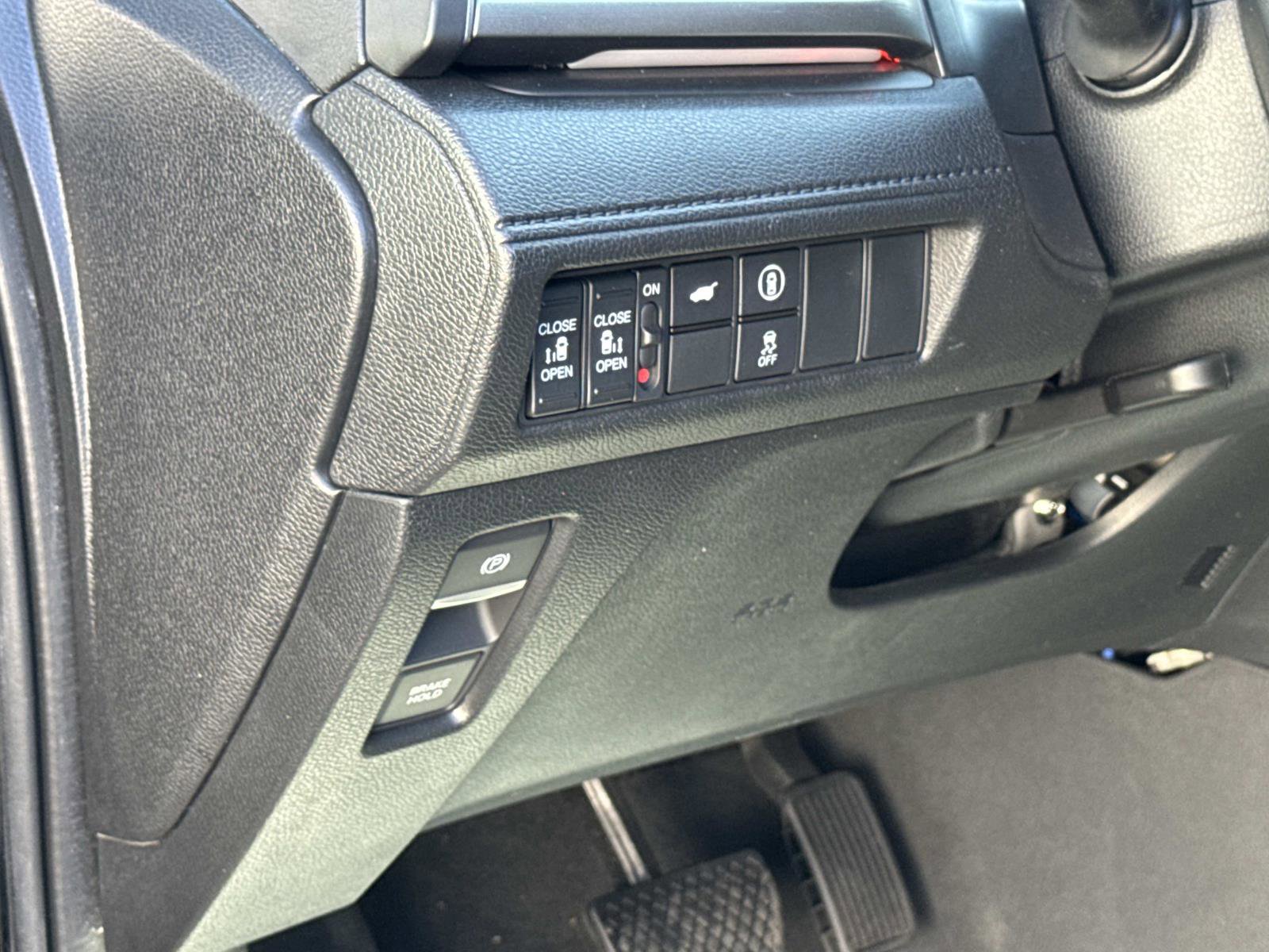 Certified 2024 Honda Odyssey Sport image 12