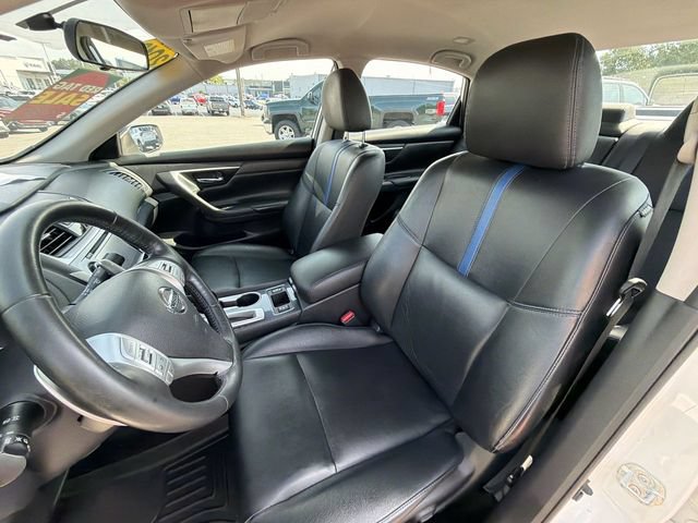 Used 2018 Nissan Altima 2.5 SR w/ SR Midnight Edition FWD image 13