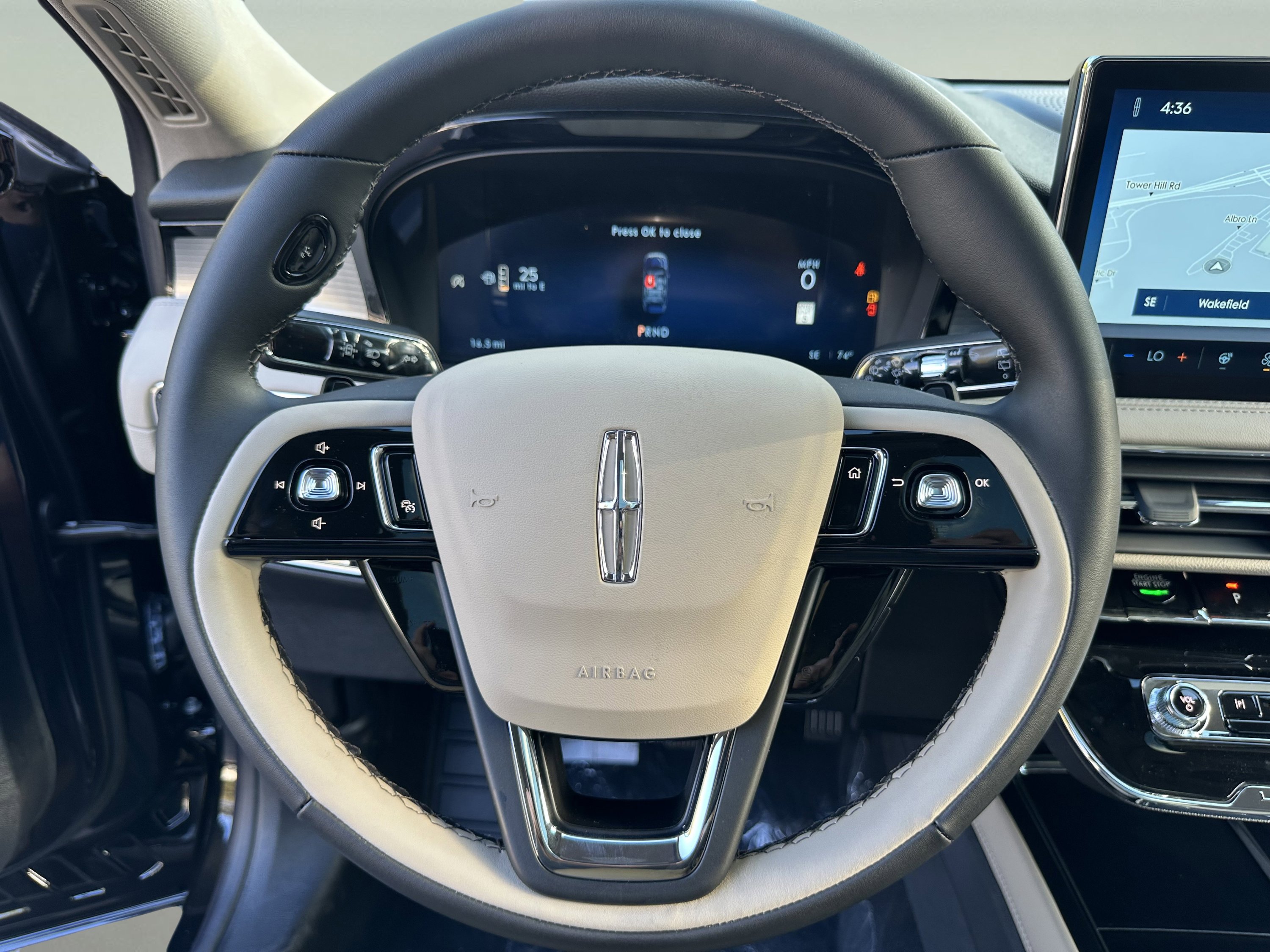 New 2026 Lincoln Corsair Premiere image 11