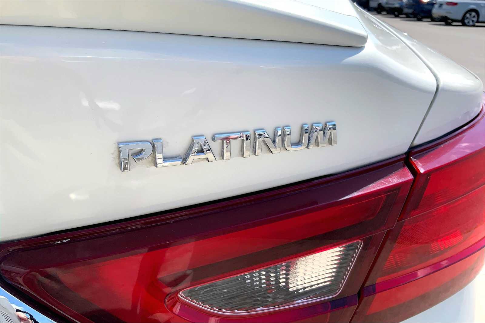 Used 2016 Nissan Maxima Platinum FWD image 7