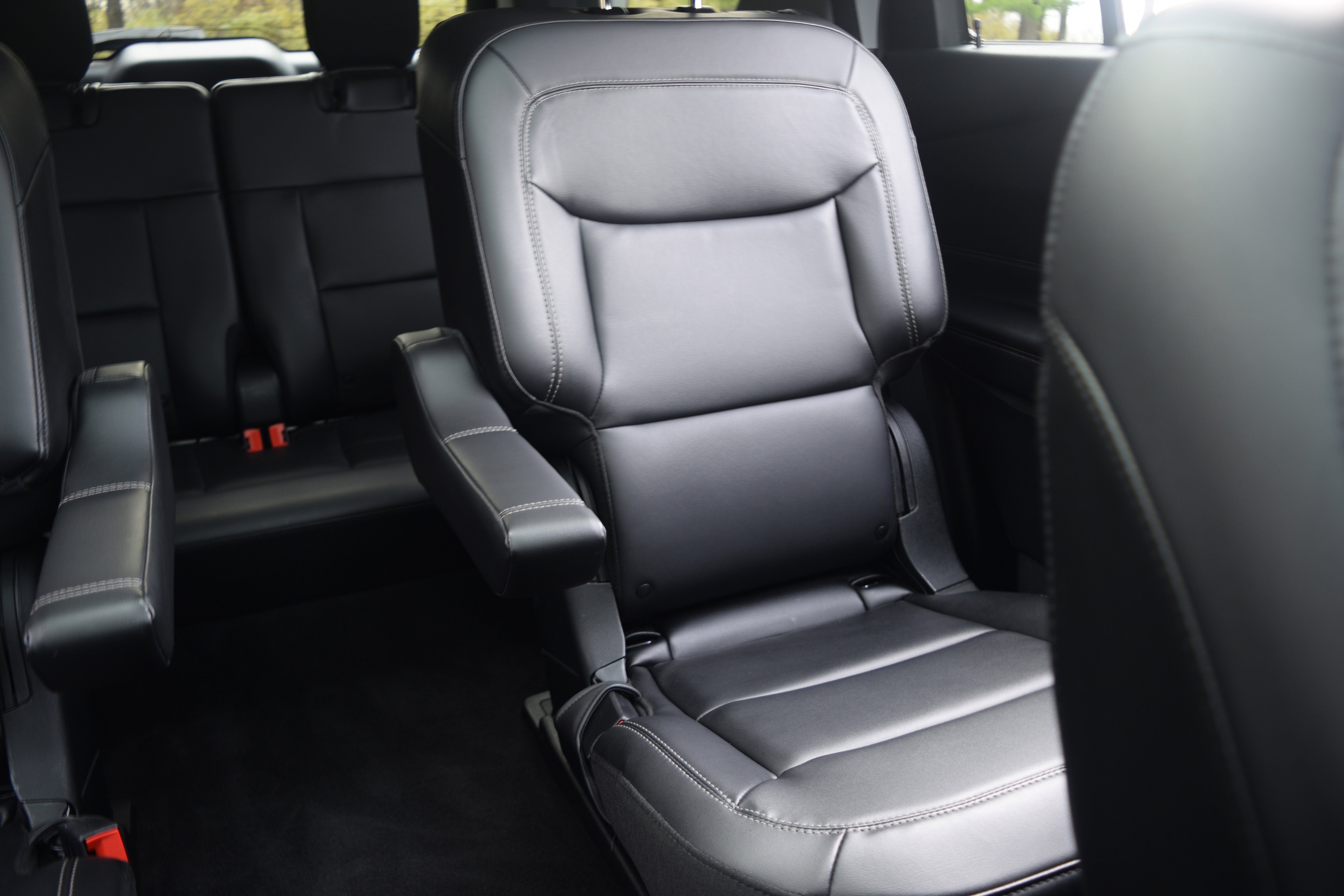 Used 2023 Ford Explorer XLT w/ Equipment Group 202A image 17