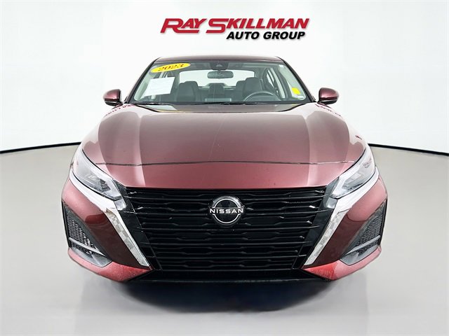 Used 2023 Nissan Altima 2.5 SV image 2