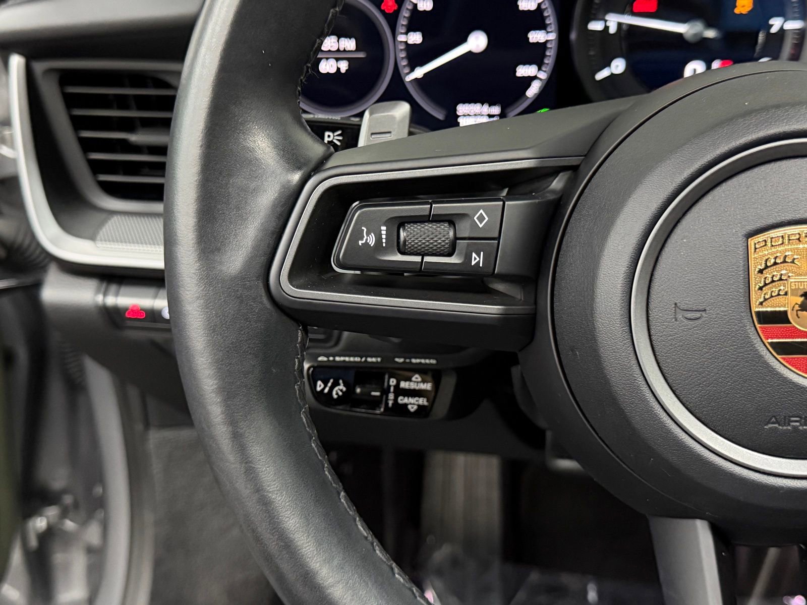 Used 2023 Porsche 911 Carrera w/ Premium Package image 30