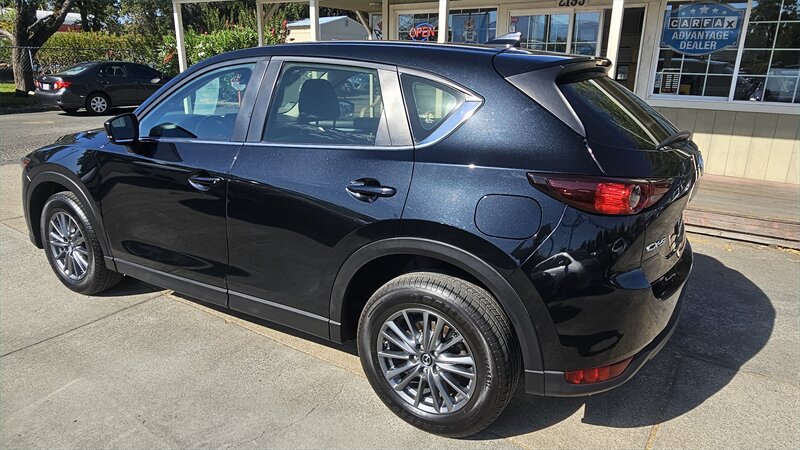 Used 2018 MAZDA CX-5 Sport FWD image 5