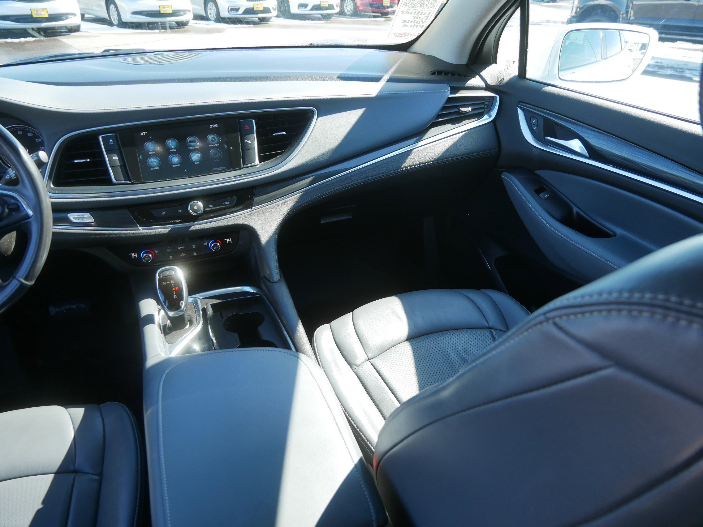 Used 2018 Buick Enclave Essence image 11