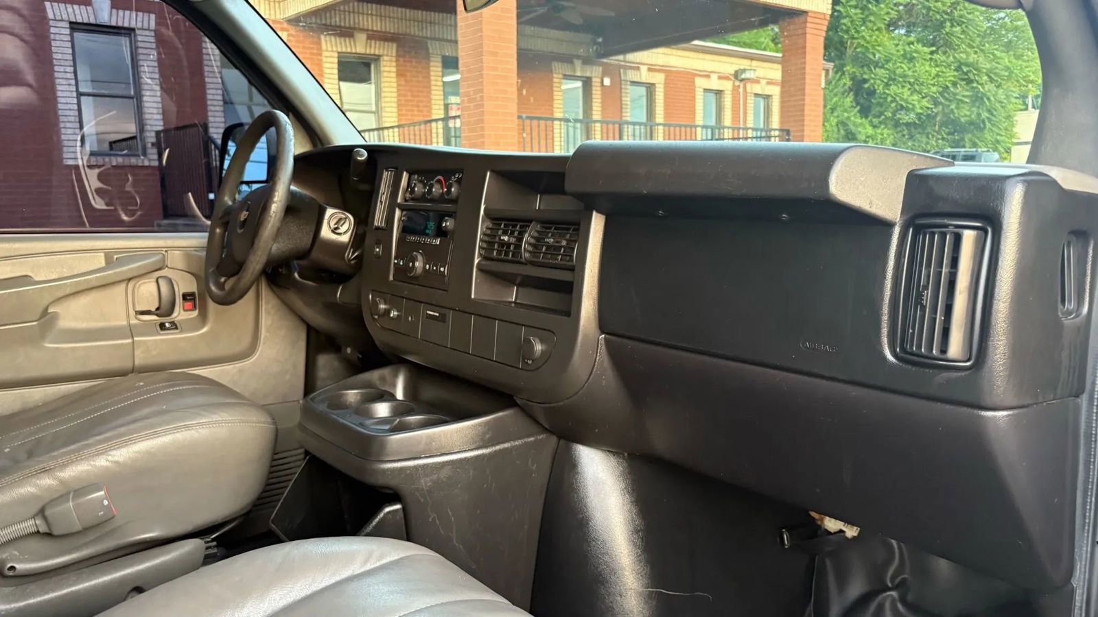 Used 2013 Chevrolet Express 1500 w/ Power Package image 15