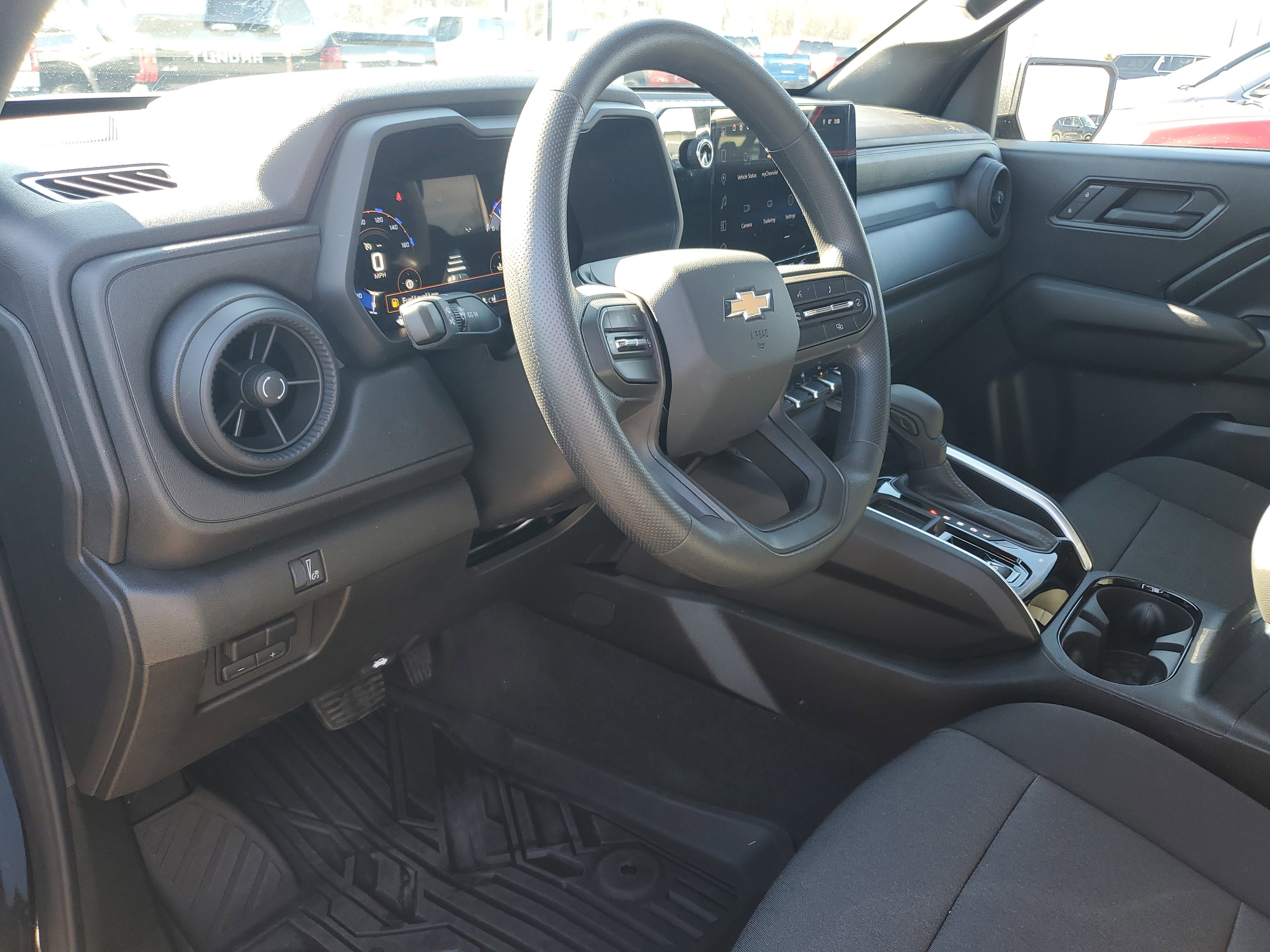 Used 2026 Chevrolet Colorado W/T w/ WT Custom Package image 27