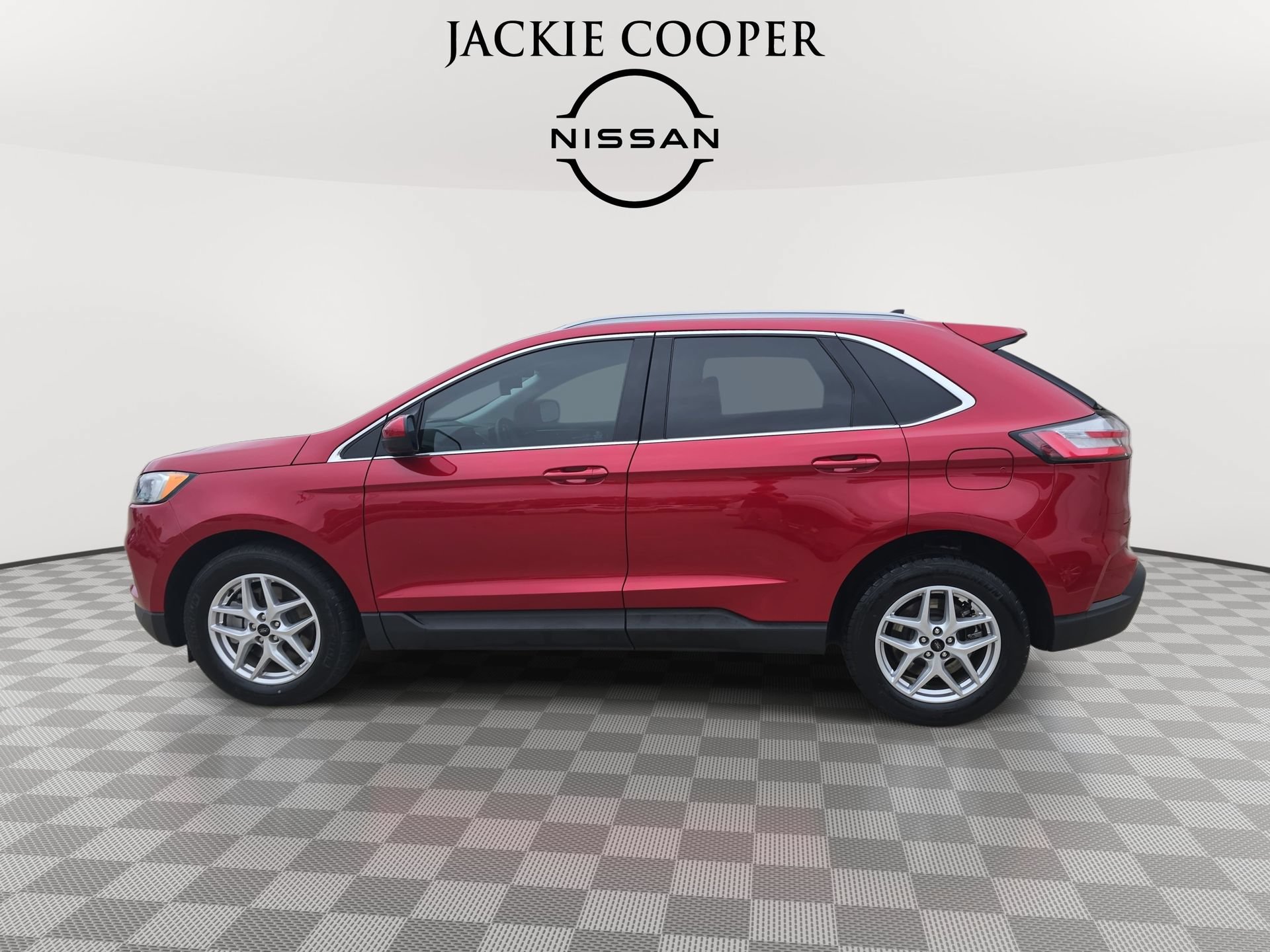Used 2024 Ford Edge SEL w/ Convenience Package AWD/4WD image 8
