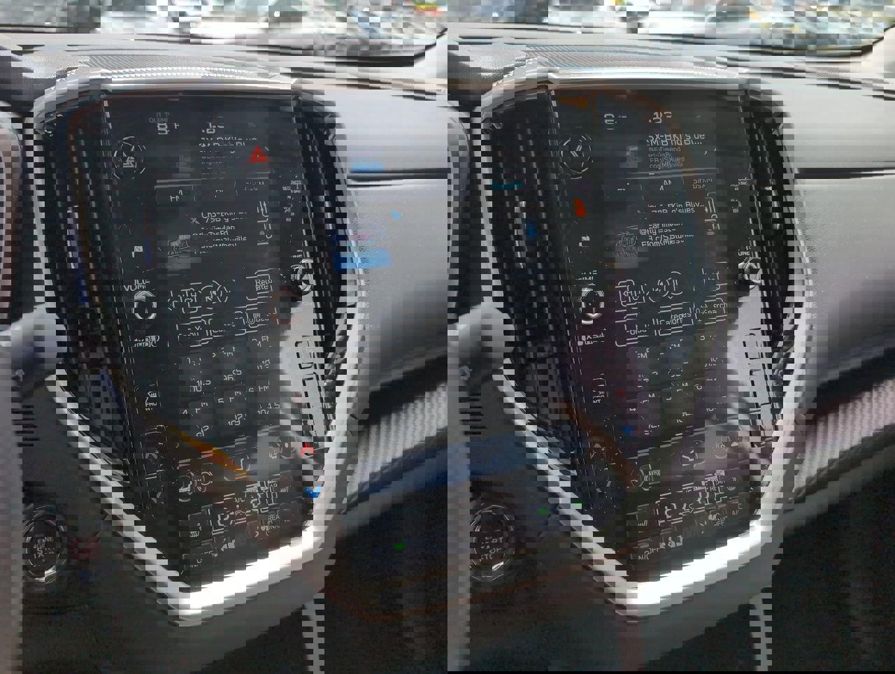 Used 2024 Subaru Ascent Premium w/ Convenience Package image 21