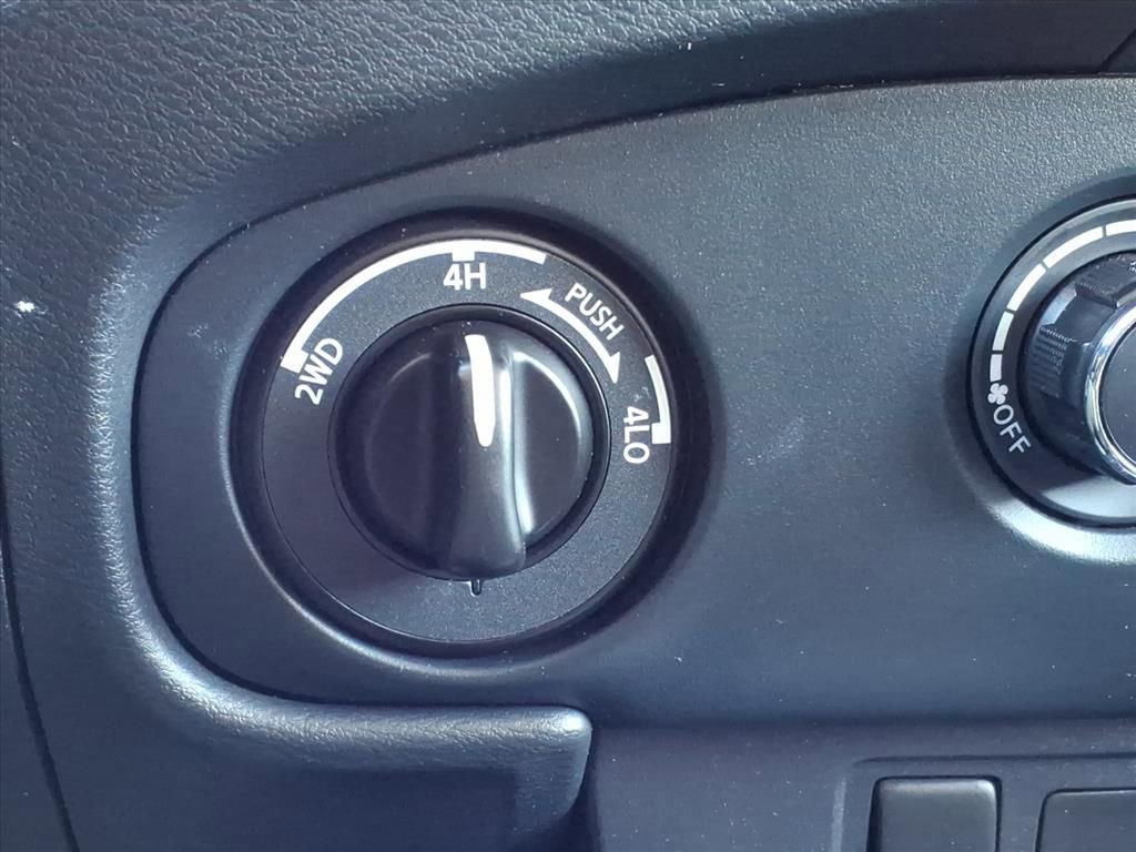 Used 2022 Nissan Frontier S w/ Technology Package image 29