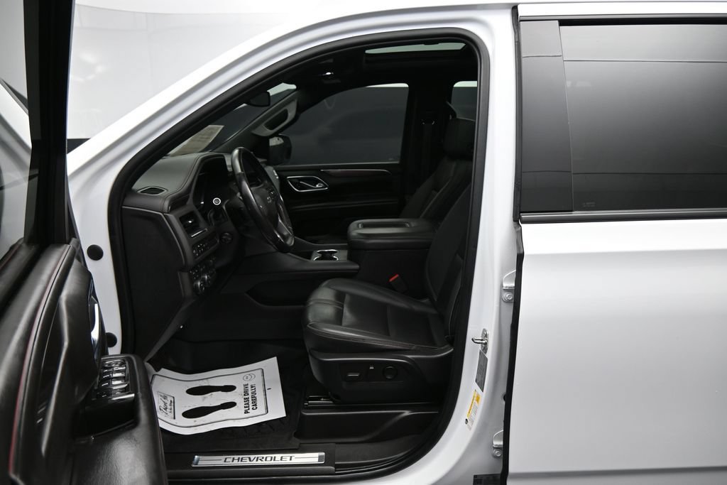 Used 2022 Chevrolet Suburban RST w/ Luxury Package AWD/4WD image 10