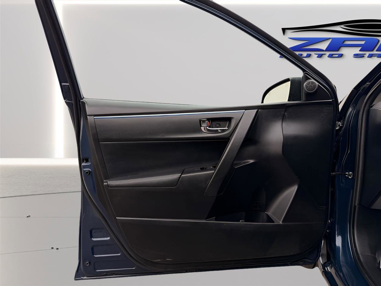 Used 2017 Toyota Corolla L image 14