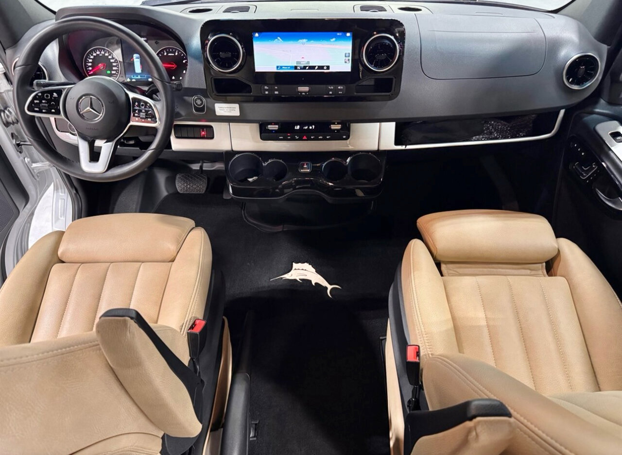 Used 2022 Mercedes-Benz Sprinter 3500 image 10