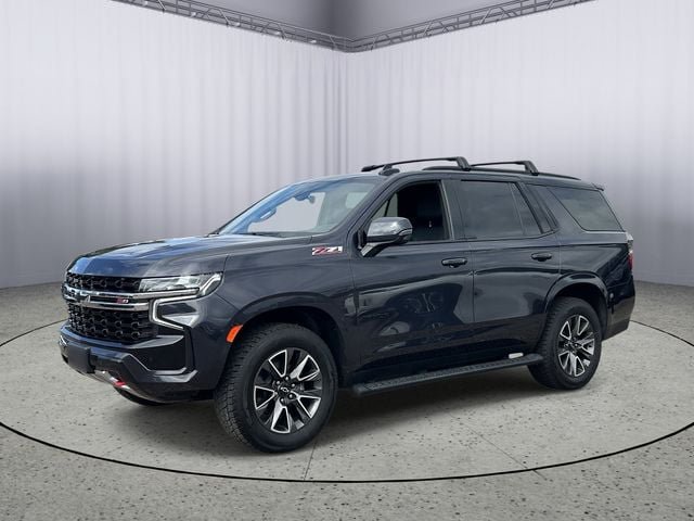 Used 2022 Chevrolet Tahoe Z71 w/ Luxury Package AWD/4WD image 2