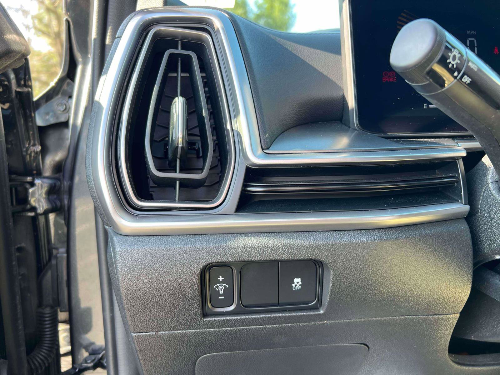 Used 2024 Kia Sorento S image 22