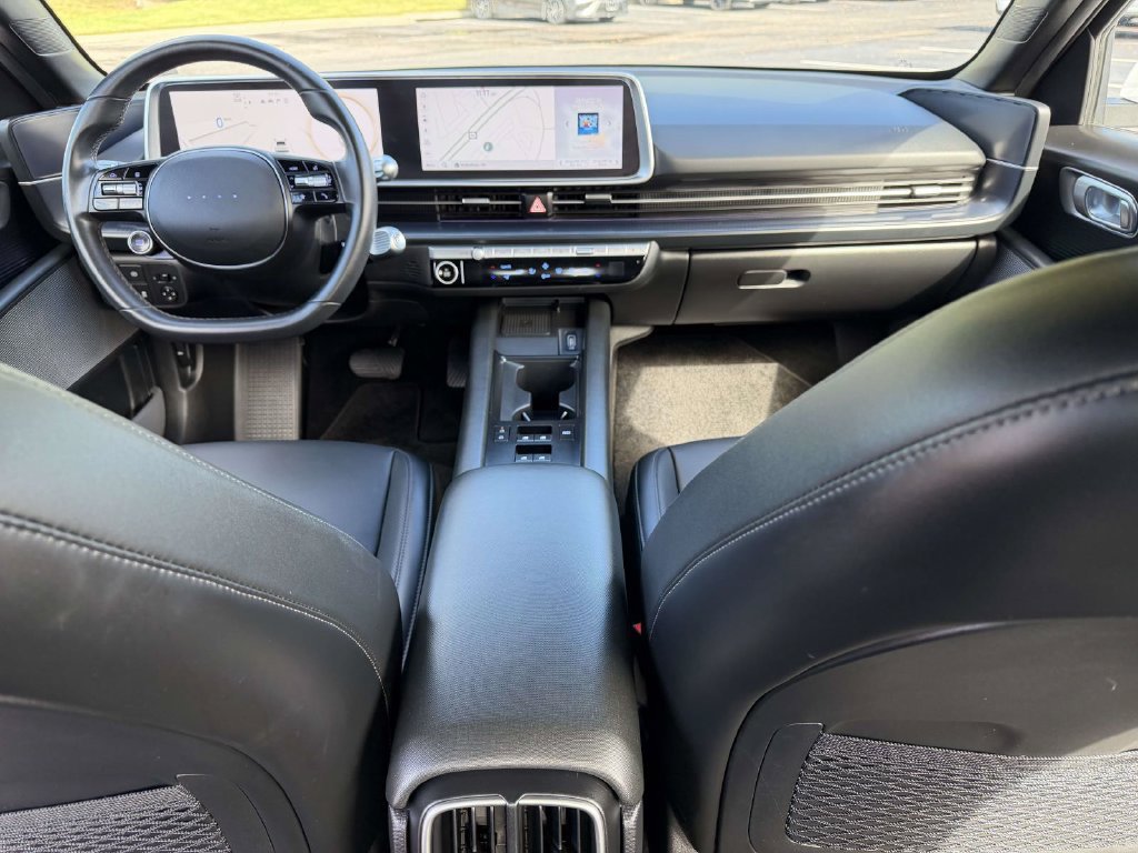 Used 2023 Hyundai Ioniq 6 SEL RWD image 2