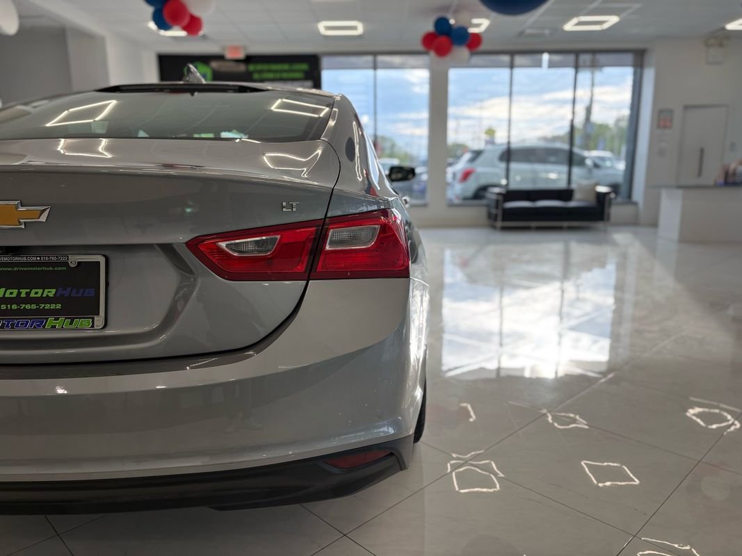 Used 2023 Chevrolet Malibu LT FWD image 14