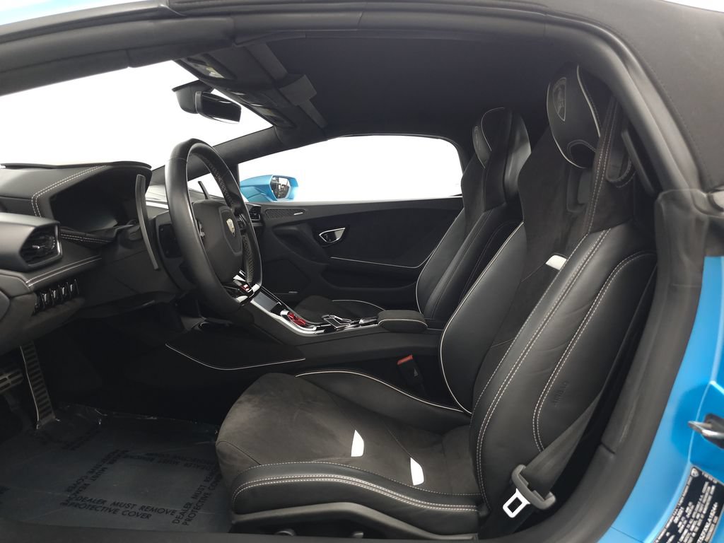 Used 2022 Lamborghini Huracan EVO RWD image 11