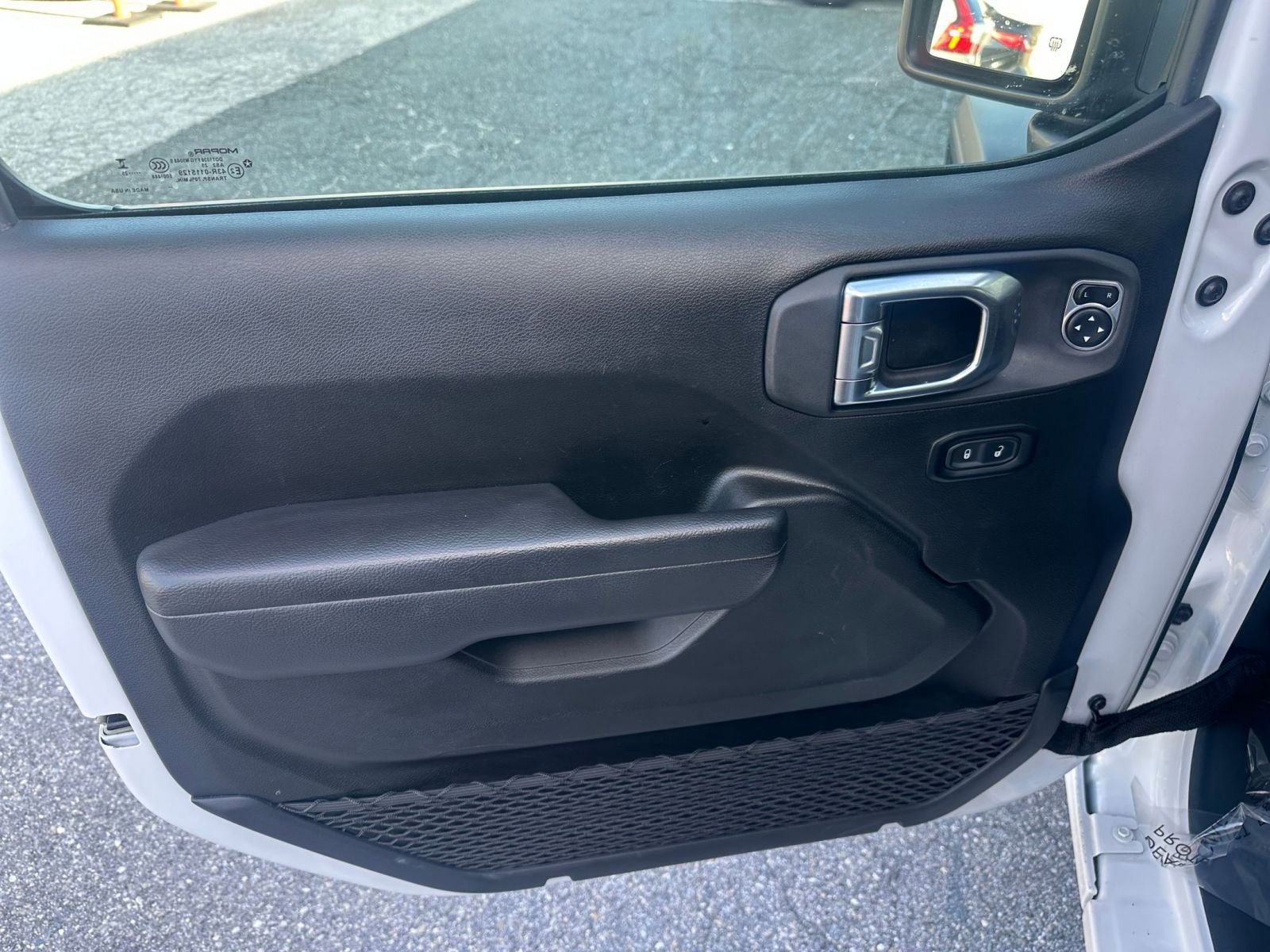 Used 2025 Jeep Wrangler Sport S image 20