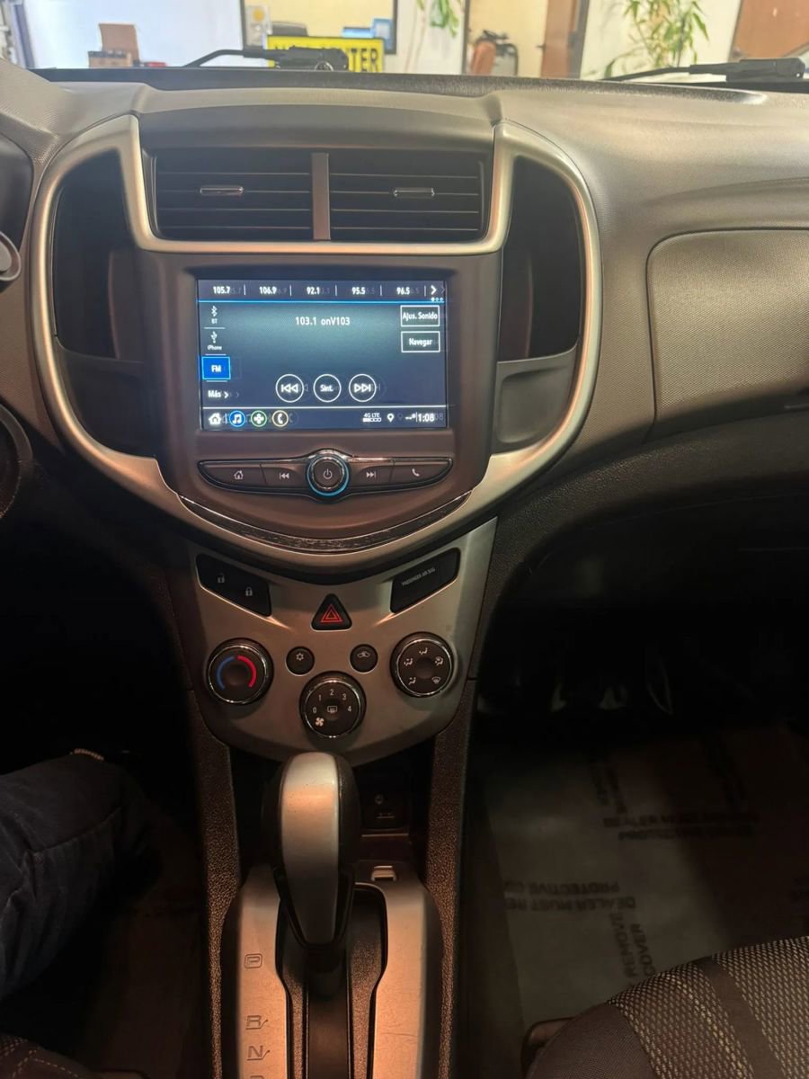 Used 2019 Chevrolet Sonic LT FWD image 15