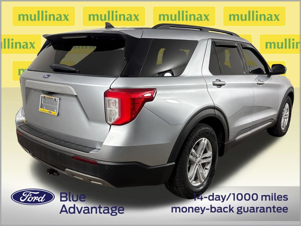 Certified 2024 Ford Explorer XLT w/ Equipment Group 202A RWD image 4