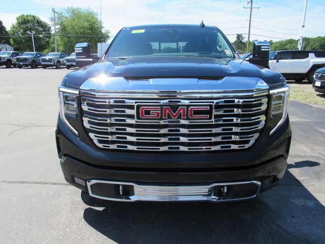 Certified 2026 GMC Sierra 1500 Denali w/ Denali Reserve Package AWD/4WD image 5
