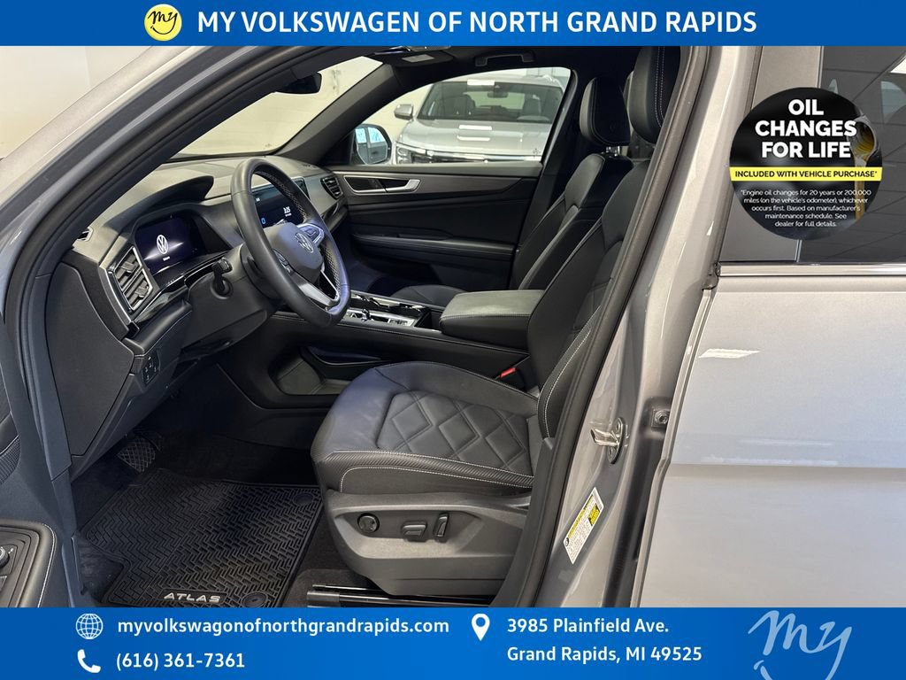 Used 2024 Volkswagen Atlas Cross Sport SE AWD/4WD image 10