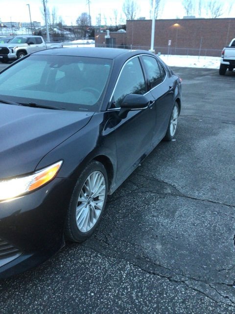 Used 2019 Toyota Highlander SE image 2