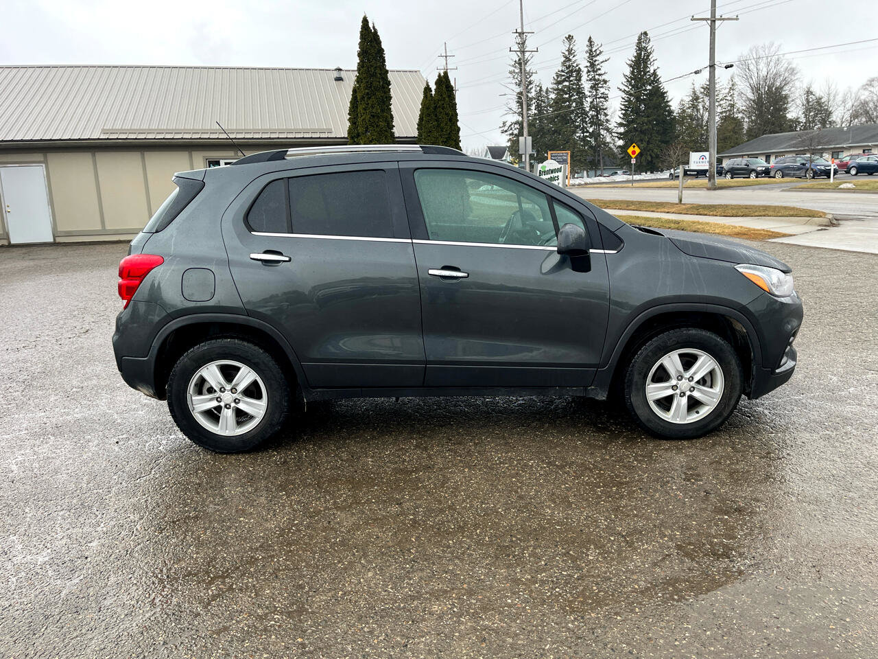 Used 2020 Chevrolet Trax LT w/ Driver Confidence Package image 6