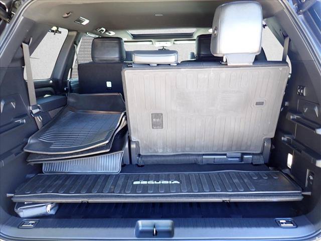 Used 2025 Toyota Sequoia Platinum AWD/4WD image 11