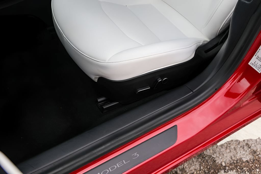 Used 2021 Tesla Model 3 Performance AWD/4WD image 8