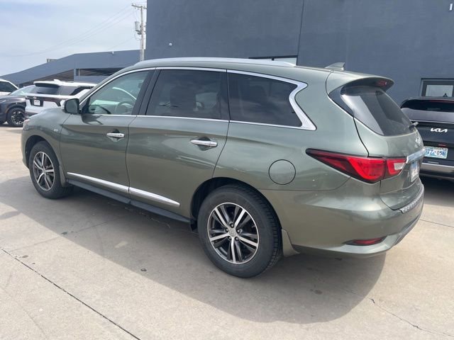 Used 2017 INFINITI QX60 Luxe w/ Premium Plus Package AWD/4WD image 3