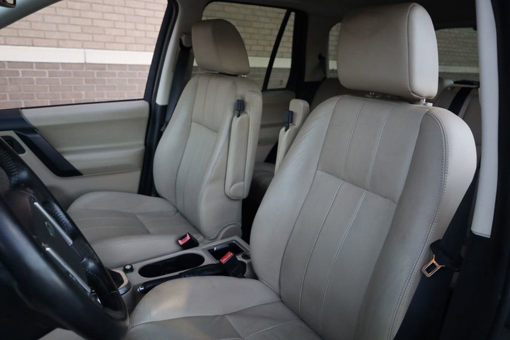 Used 2012 Land Rover LR2 HSE image 15