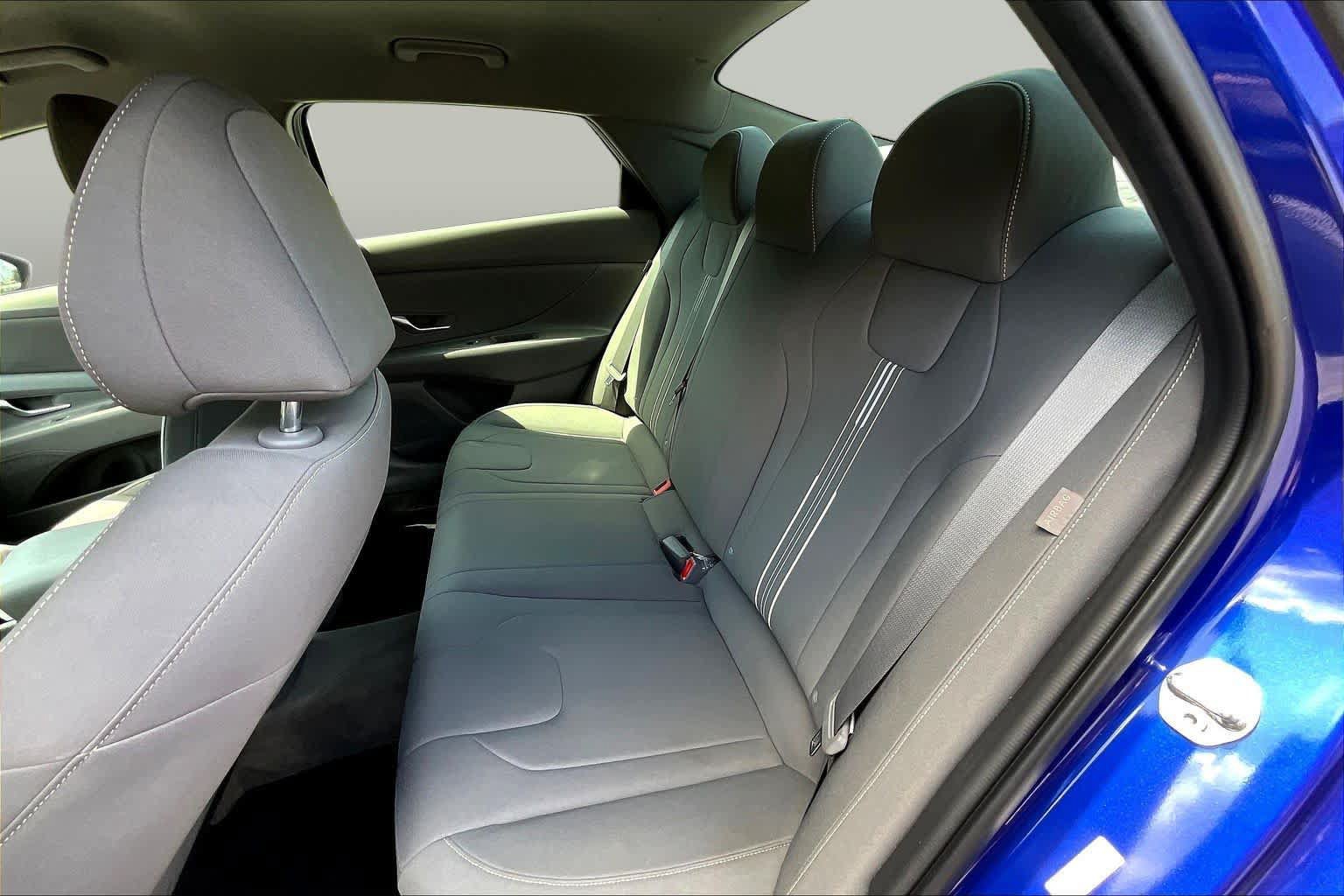 Used 2024 Hyundai Elantra SEL FWD image 19