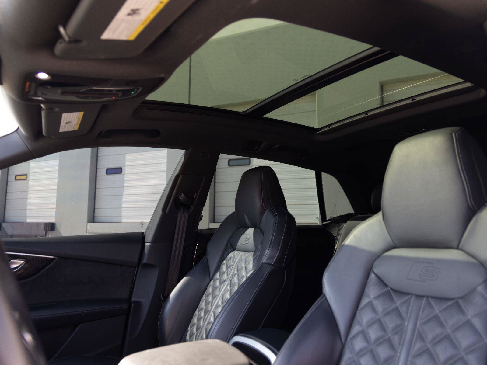 Used 2023 Audi SQ8 Premium Plus AWD/4WD image 24